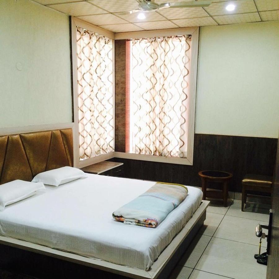 Maharaja Palace Hotel Rohtak Zewnętrze zdjęcie